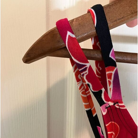 Speedo brand swimsuit, excellent condition, size 12 - Picture 2 of 3